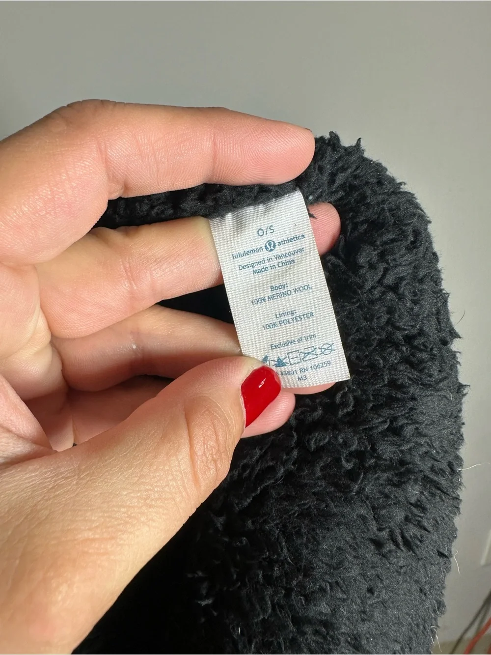 Lululemon Black Merino Wool Knit Lined Winter Hat